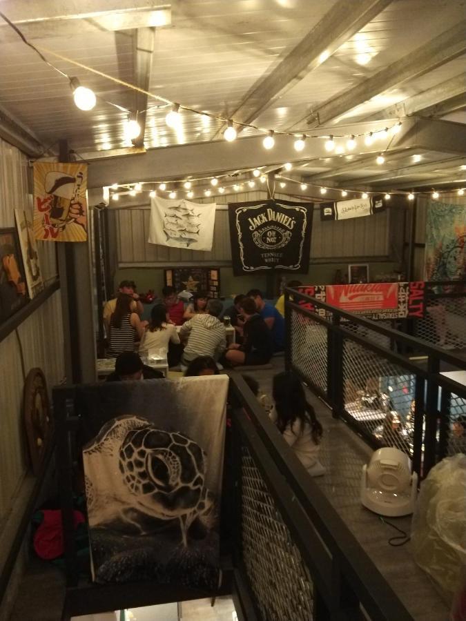 氮醉潛水酒吧旅宿joscubar Diving Hostel 小琉球 エクステリア 写真