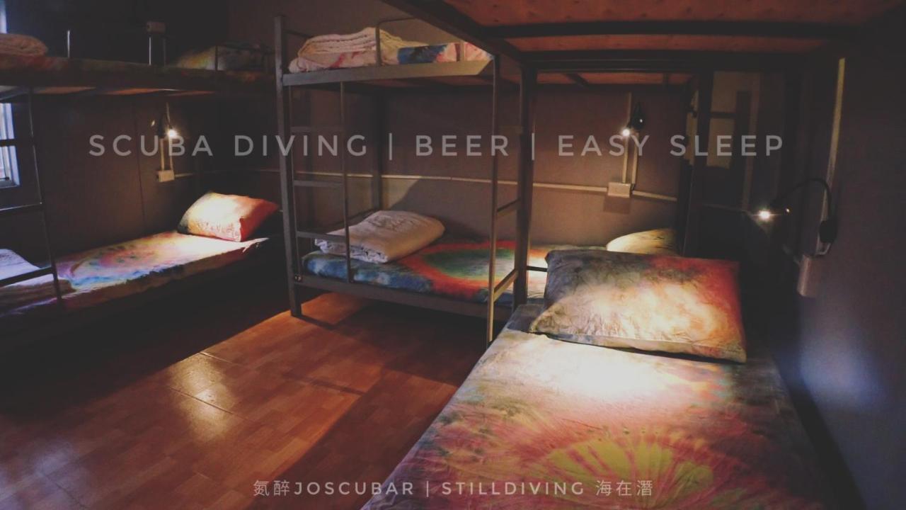氮醉潛水酒吧旅宿joscubar Diving Hostel 小琉球 エクステリア 写真