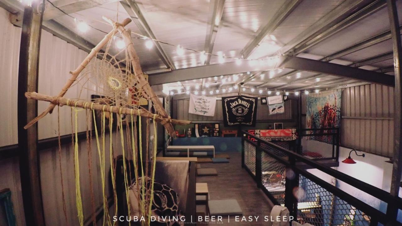氮醉潛水酒吧旅宿joscubar Diving Hostel 小琉球 エクステリア 写真